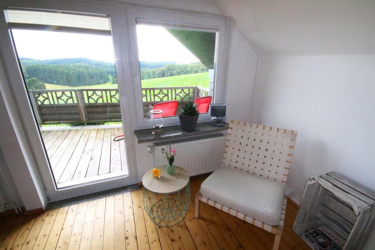Kleines Haus Mitten In Der Natur Mit Eigener Terrasse Und Sonnenbalkon Halver Luaran gambar